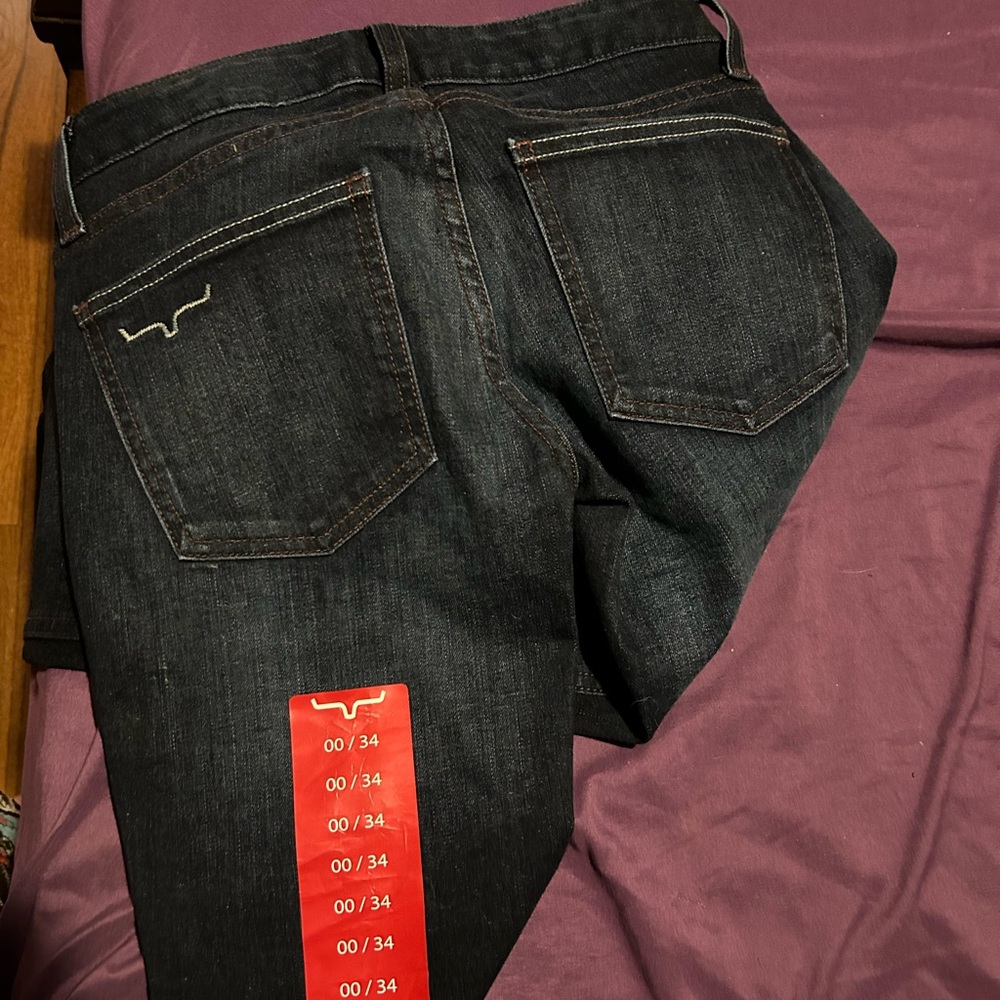 Too small and can’t return. Would like to get my money back out of them.